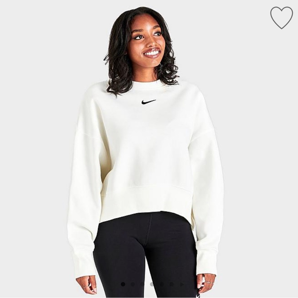 Nike NWT cropped sweatshirt